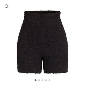 Skims Cozy Knit Shorts in Onyx